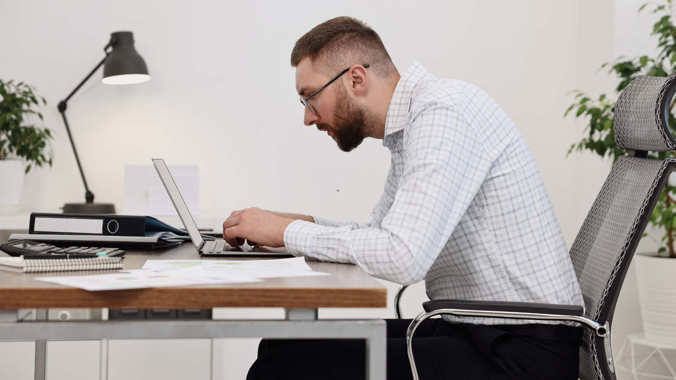 posture and ergonomic tips for reducing pain